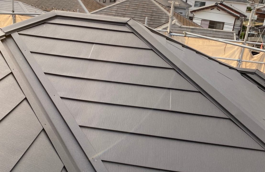 神奈川県|鎌倉市:屋根カバー工法（スーパーガルテクト）のリフォームを行いました！