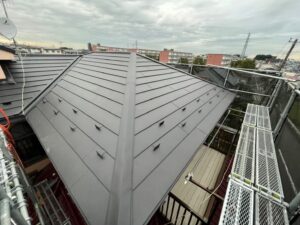 伊勢原市 屋根葺き替え 施工後（スーパーガルテクト）
