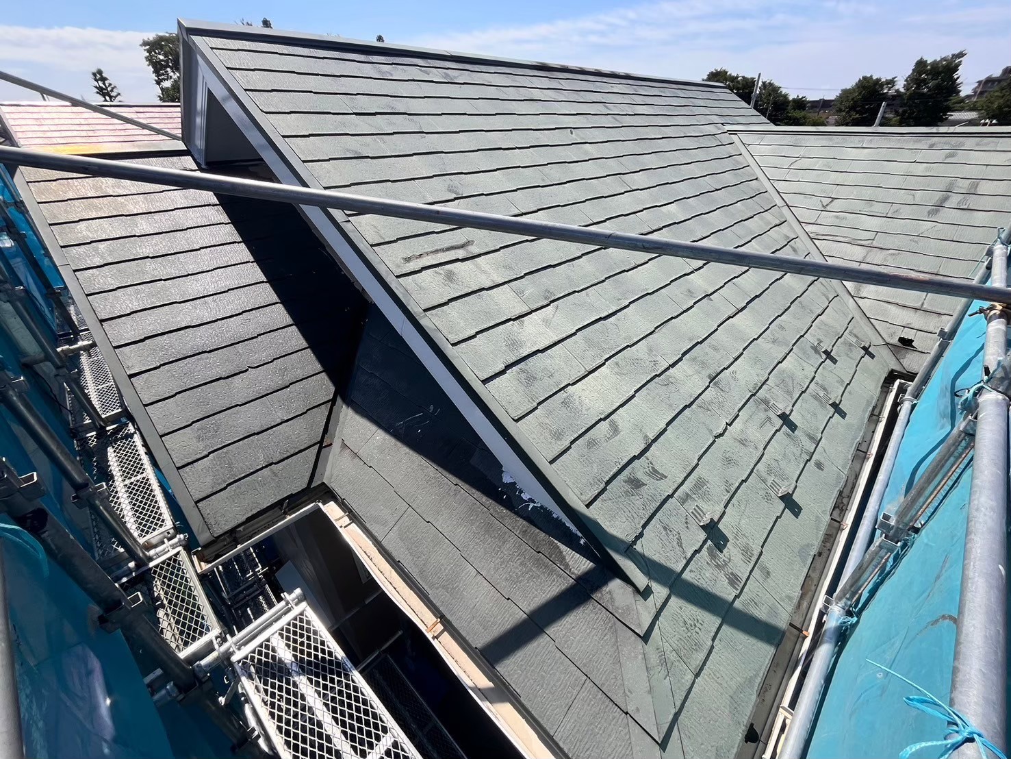 東京都西東京市 スレート屋根（コロニアルNEO） 屋根カバー工事前
