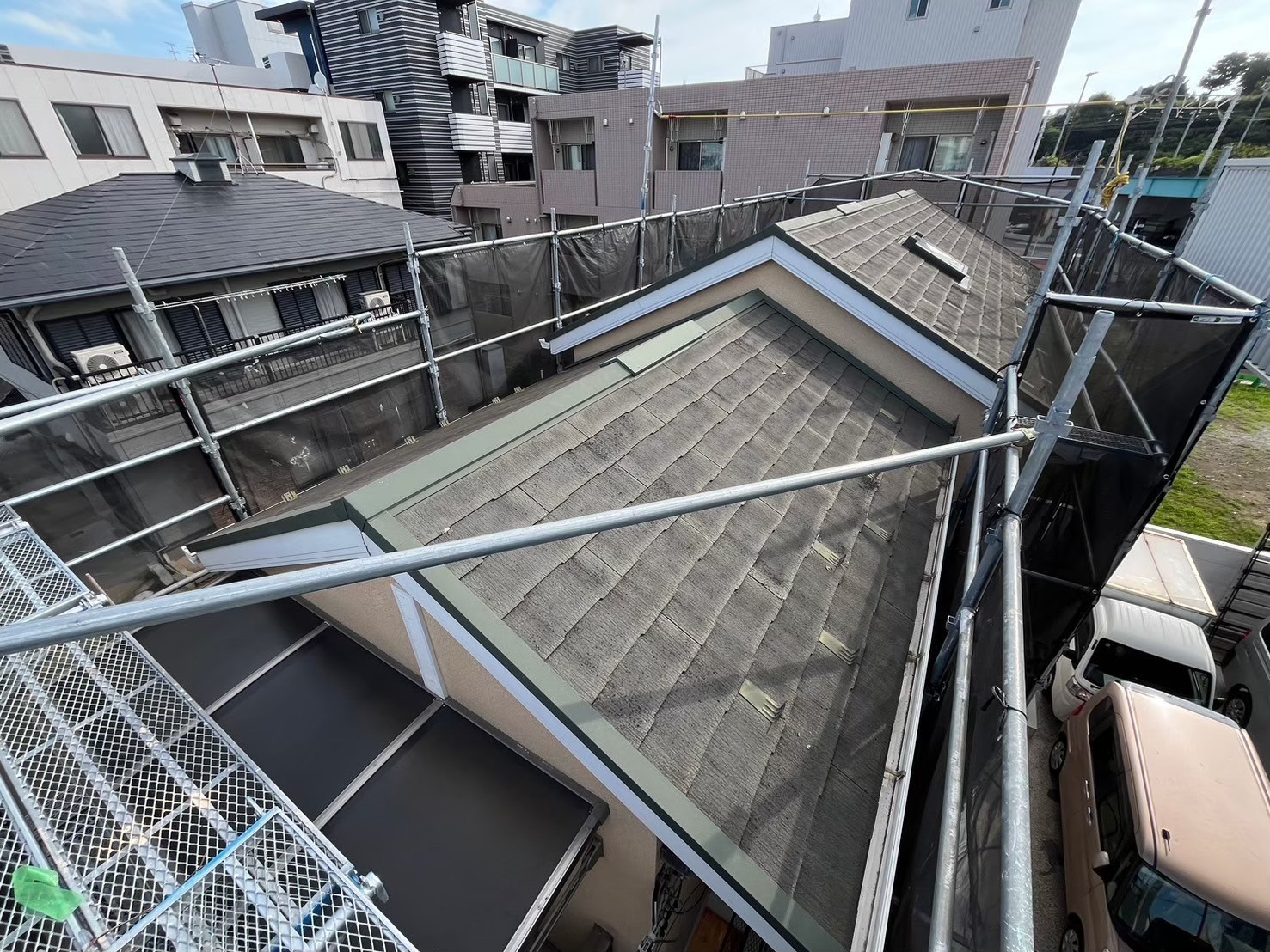施工前：海老名市のコロニアルNEOの屋根