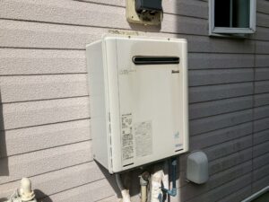 給湯器交換工事の施工前1